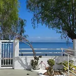 Eva's Beachfront House Сasa de vacaciones *