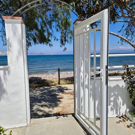 펜션 Eva's Beachfront House 코스 타운