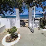 Eva's Beachfront House Cos