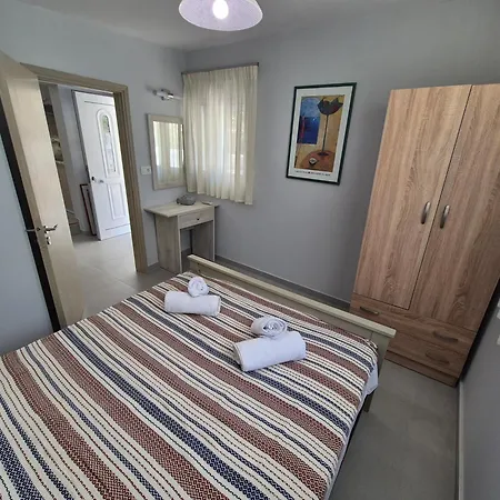 בית נופש Eva's Beachfront House