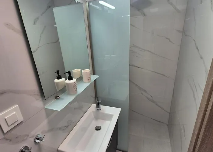 Eva's Beachfront House بيت للعطل *